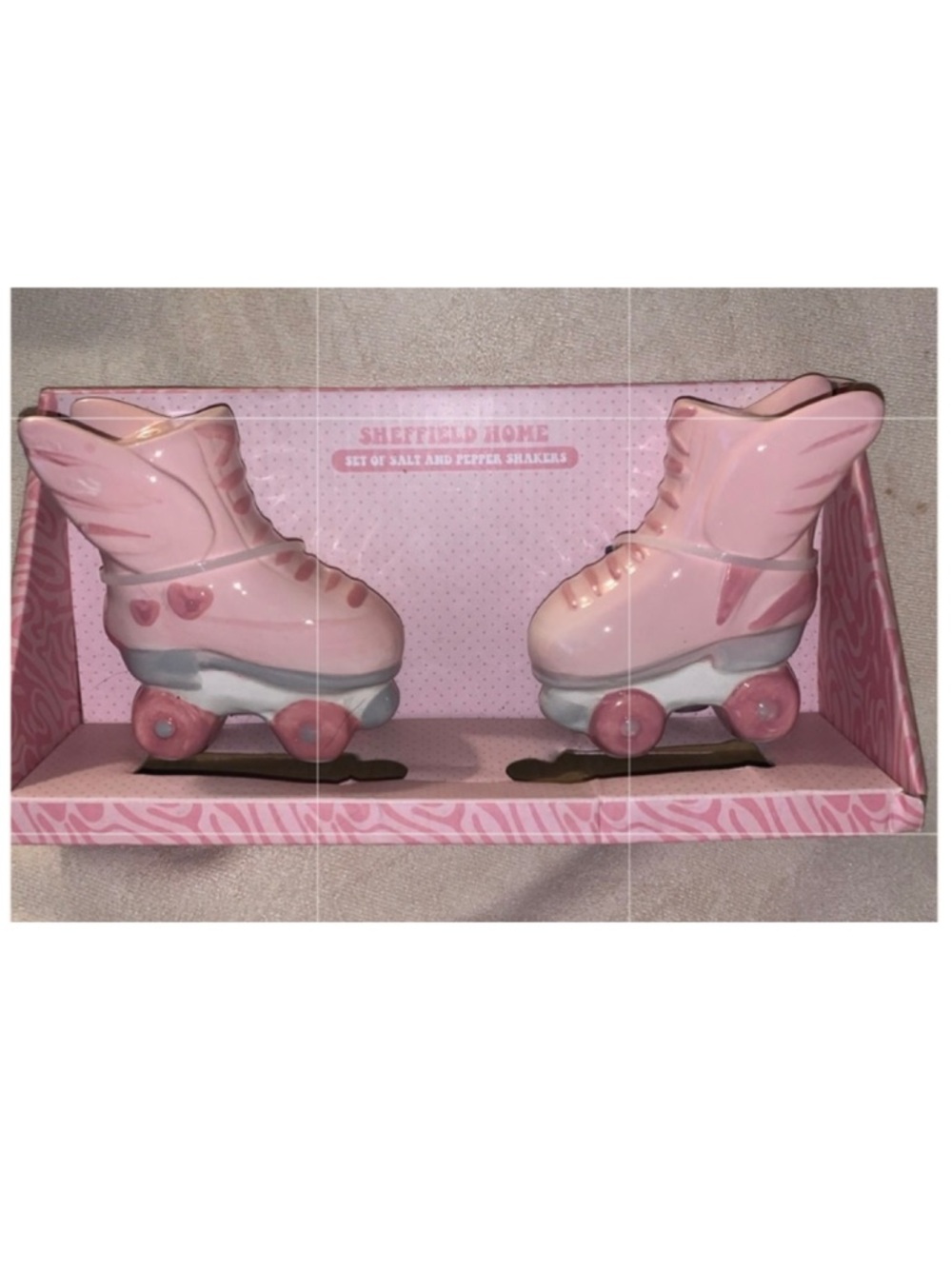 🪻 Pink Pink Roller Skates Salt & Pepper Shakers NWT